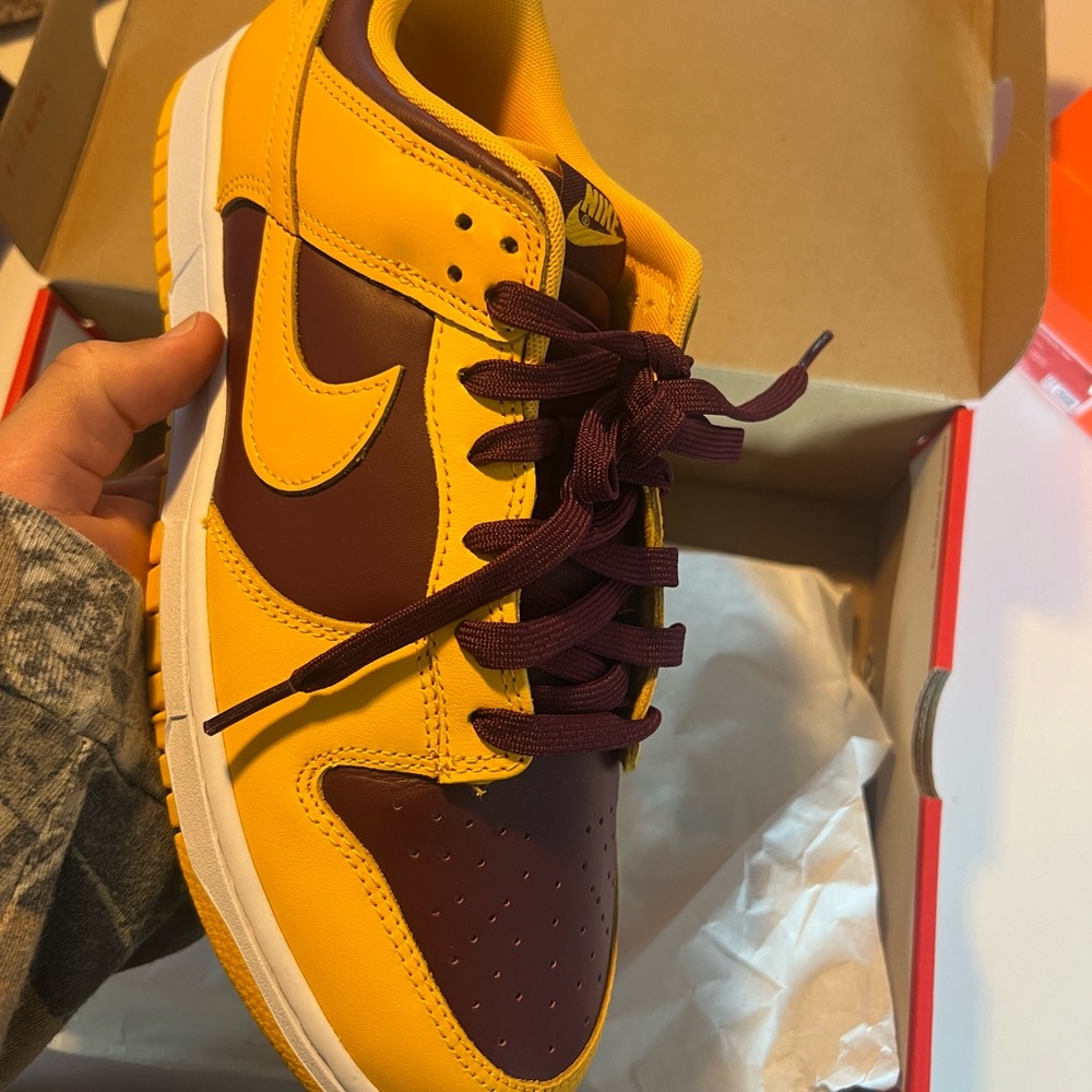 Burgundy and yellow dunks size 10 1/2